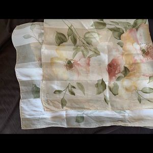 Ralph Lauren sink scarf